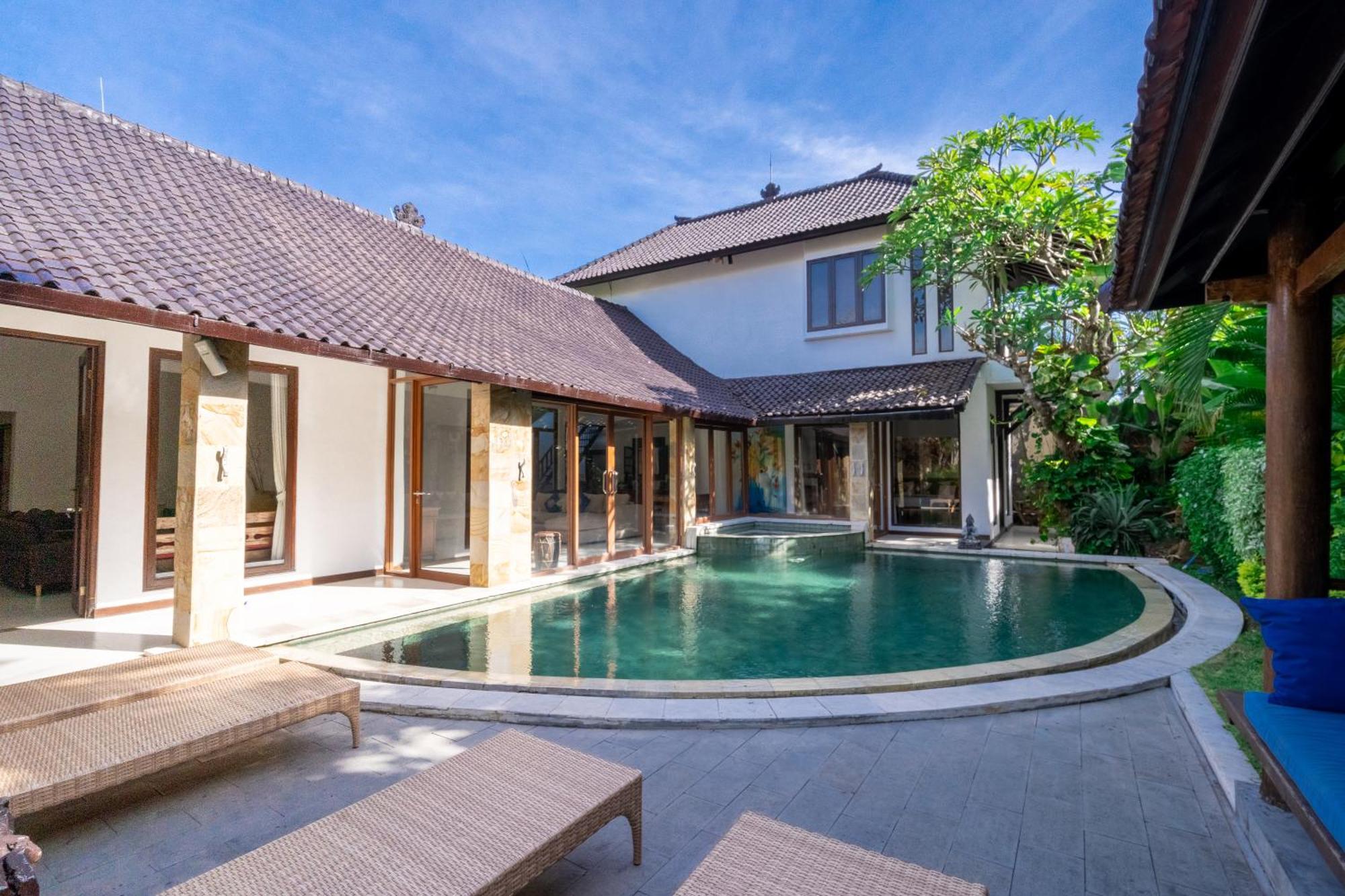 Villa 5 Bedroom With Pool At 5 Mnt To By Car *