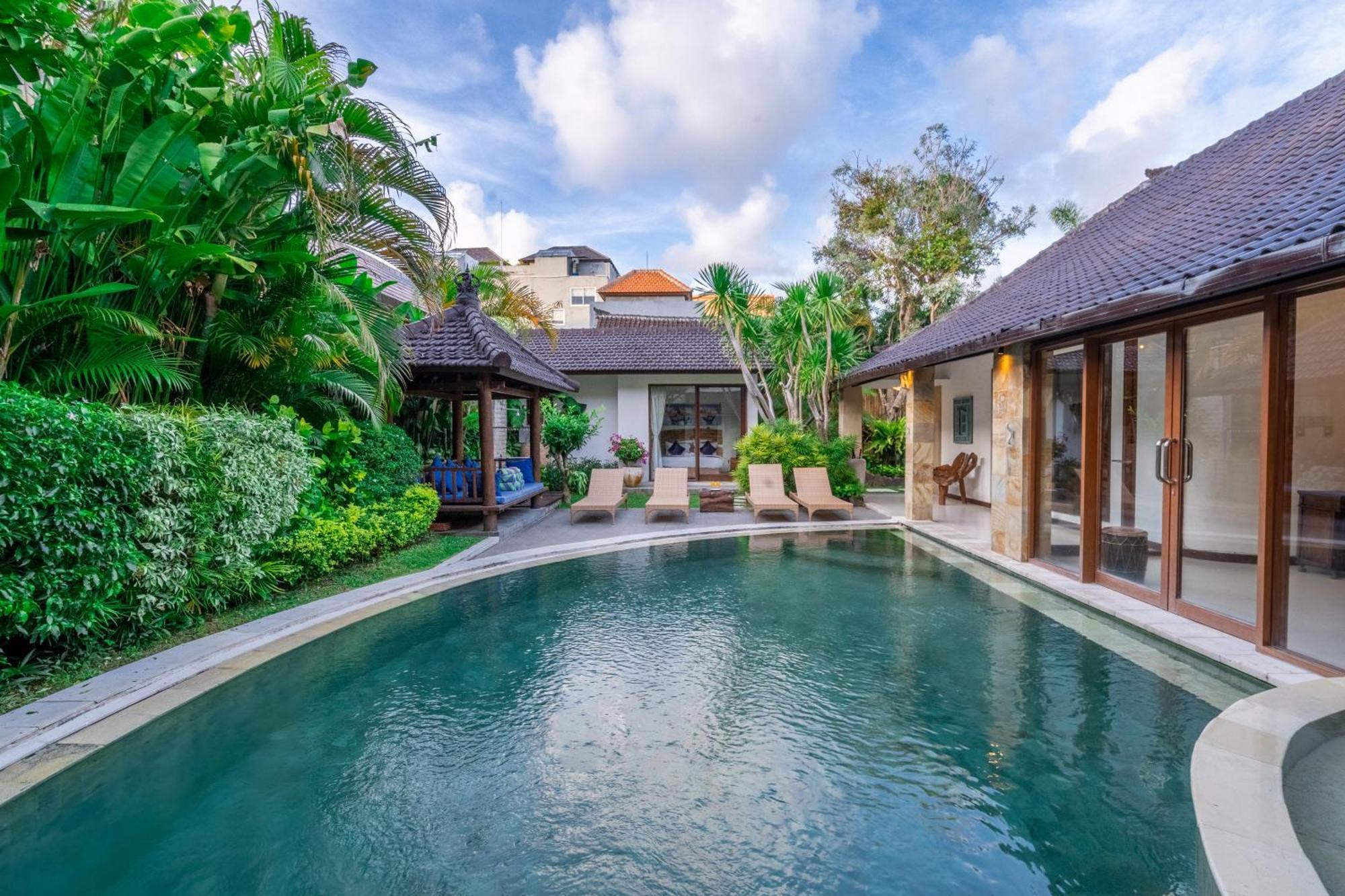 5 Bedroom With Pool At 5 Mnt To By Car *