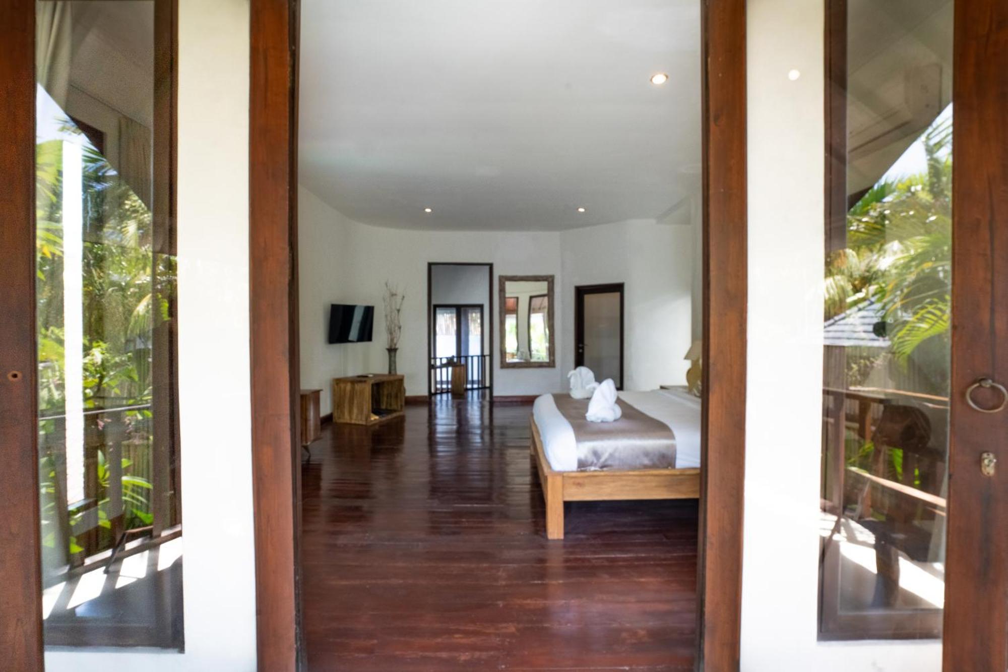 5 Bedroom With Pool At 5 Mnt To By Car Seminyak (Bali)