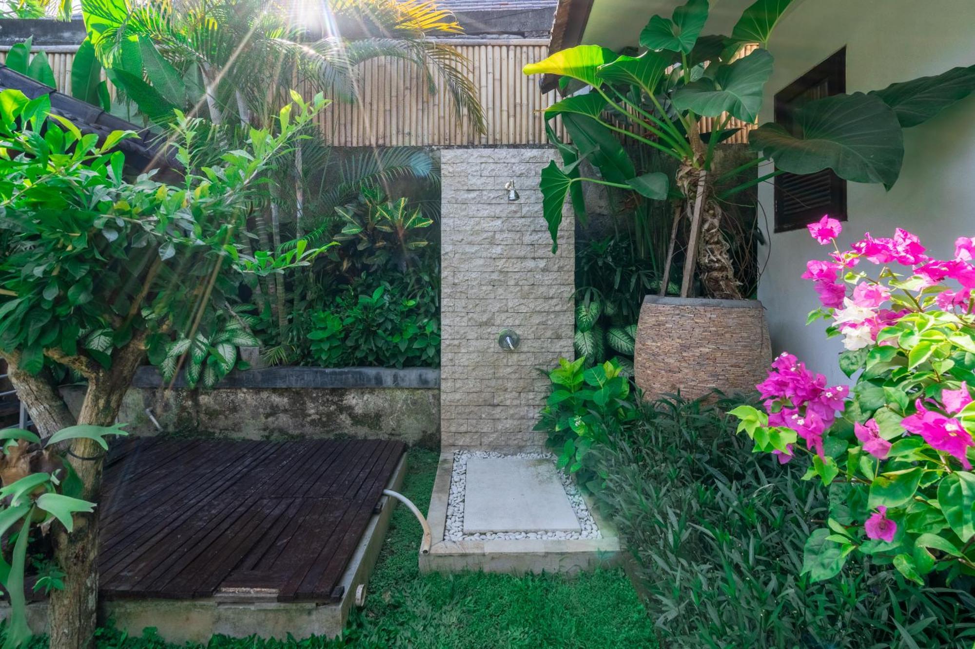 5 Bedroom With Pool At 5 Mnt To By Car Villa *