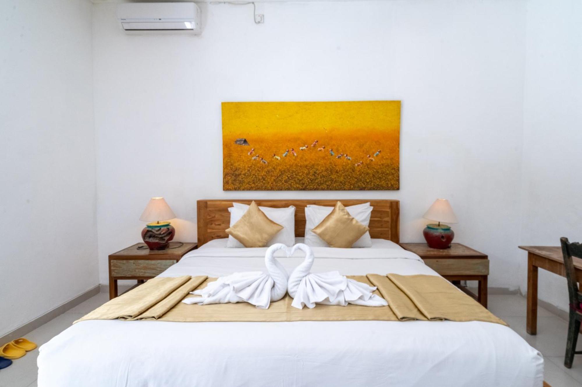 5 Bedroom With Pool At 5 Mnt To By Car Villa *