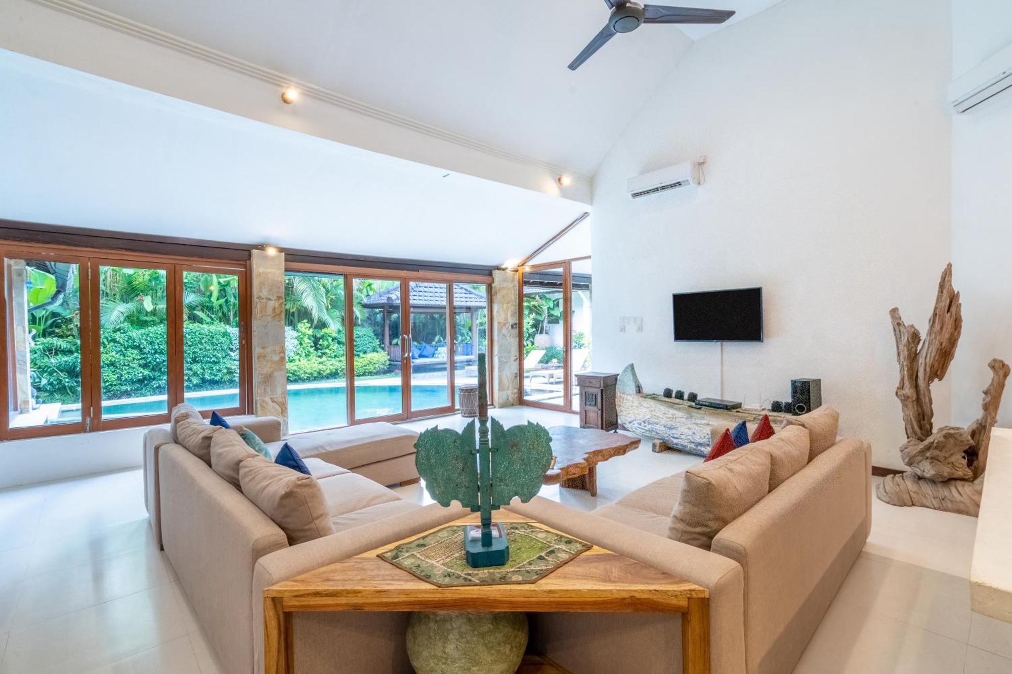 5 Bedroom With Pool At 5 Mnt To By Car *