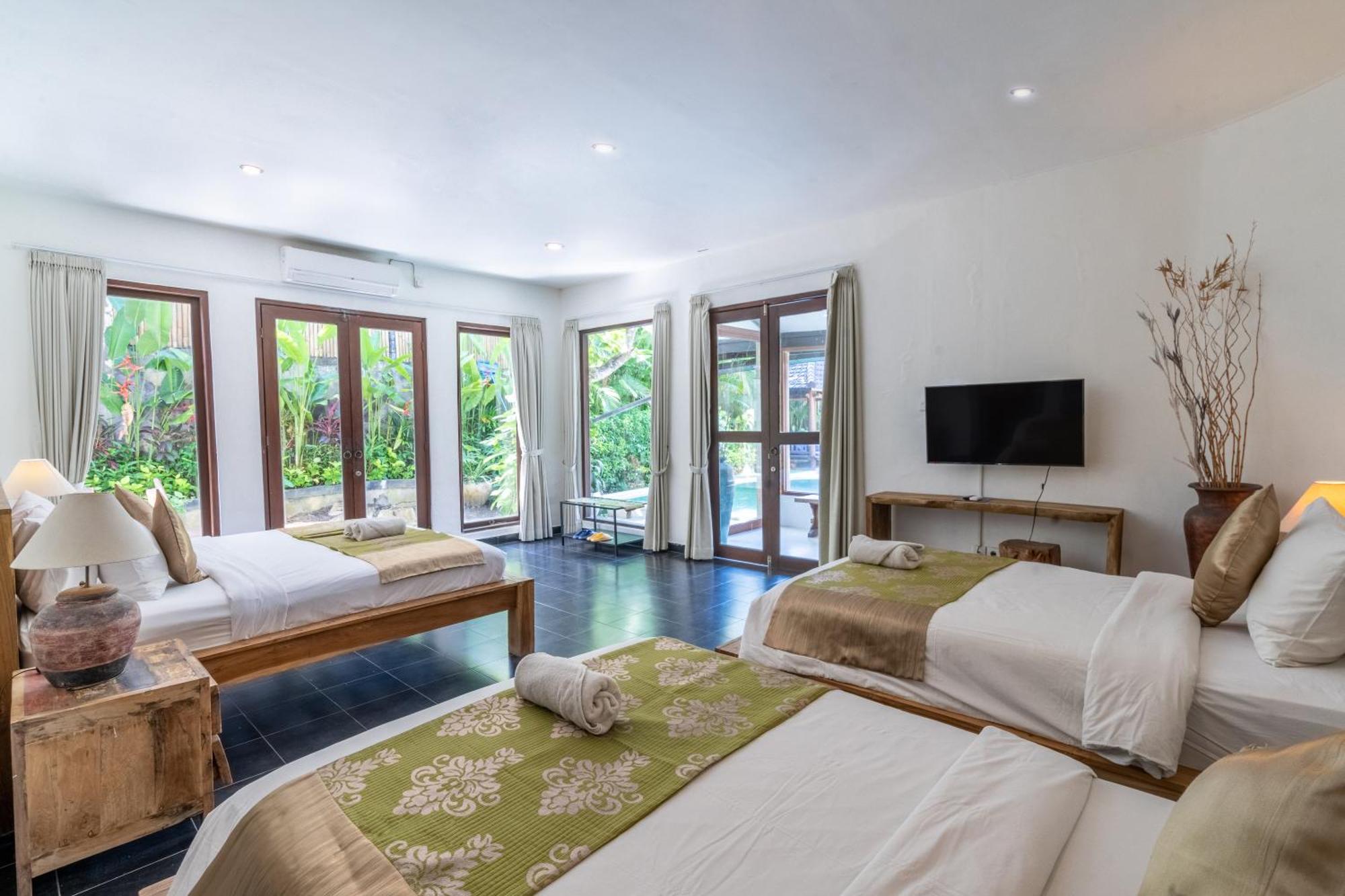 Villa 5 Bedroom With Pool At 5 Mnt To By Car Seminyak (Bali)